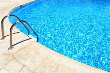 Saltwater Vs. Chlorine Pools: The Pros and Cons of Each